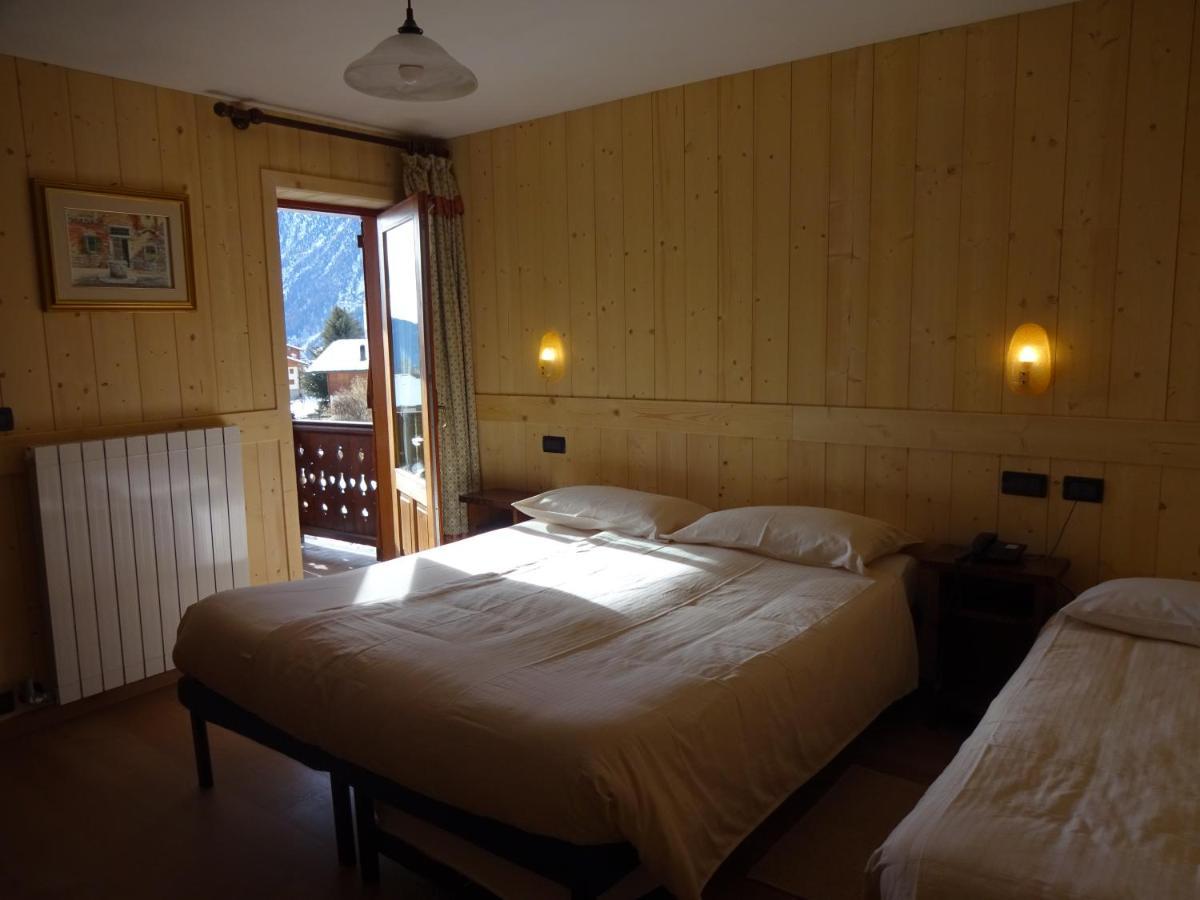 Santa San Hotel Champoluc Exterior foto
