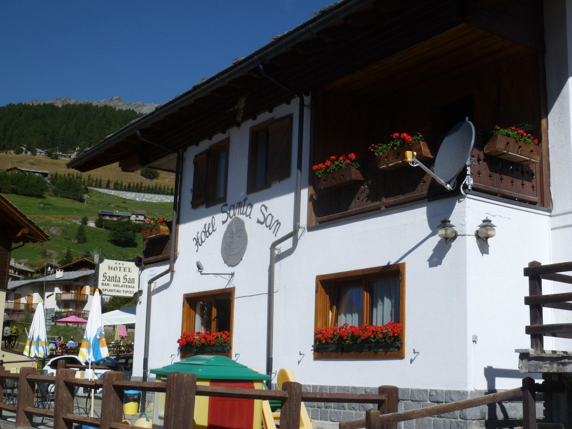 Santa San Hotel Champoluc Exterior foto