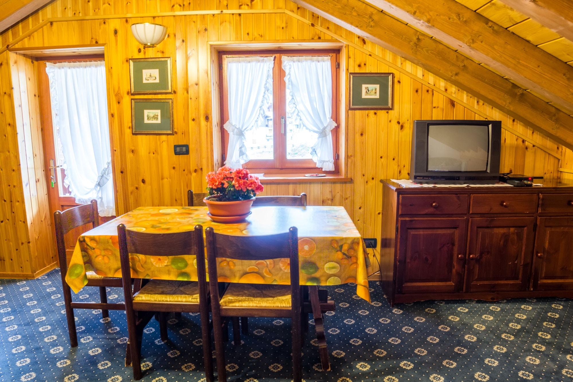 Santa San Hotel Champoluc Exterior foto