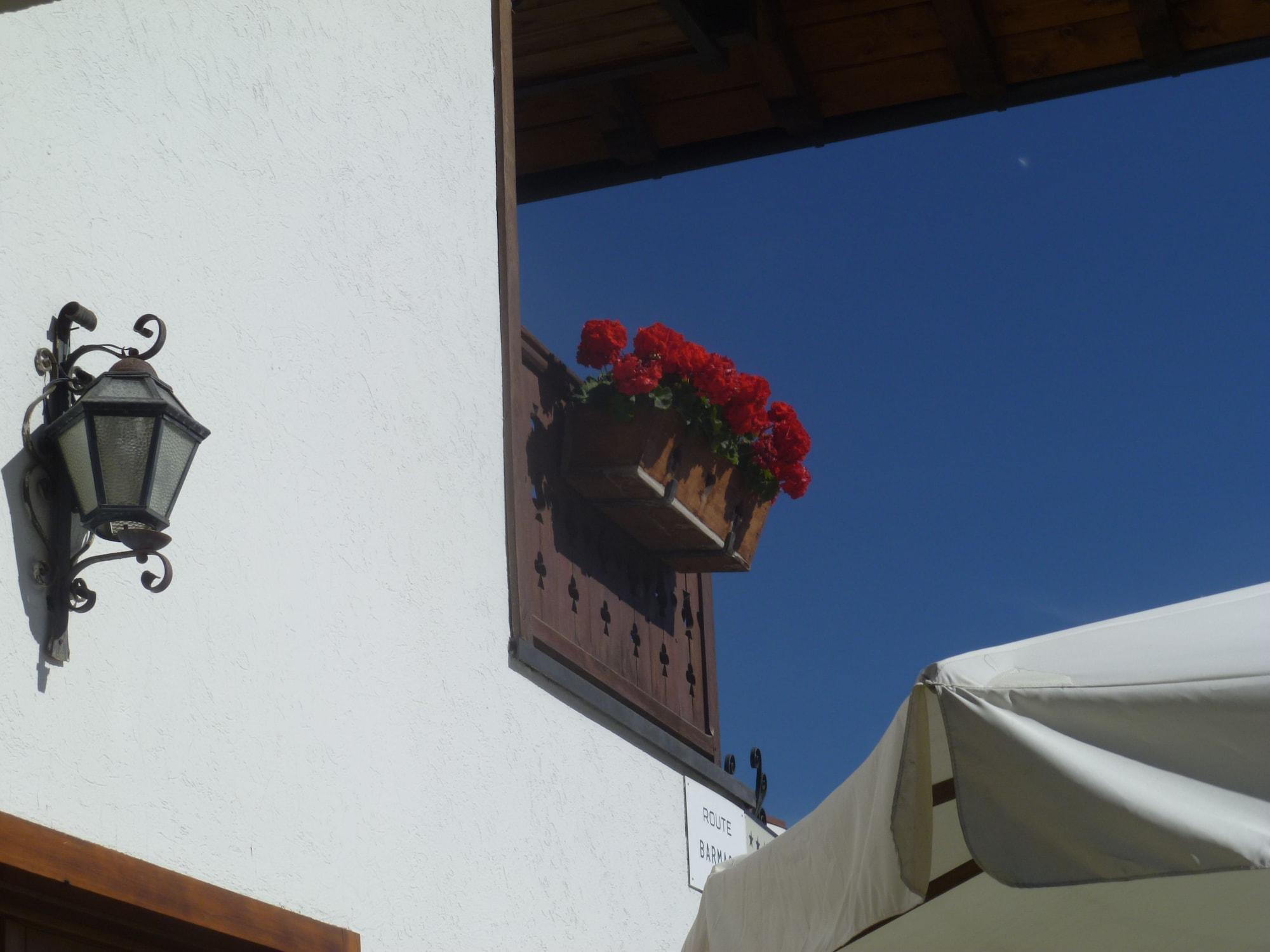Santa San Hotel Champoluc Exterior foto