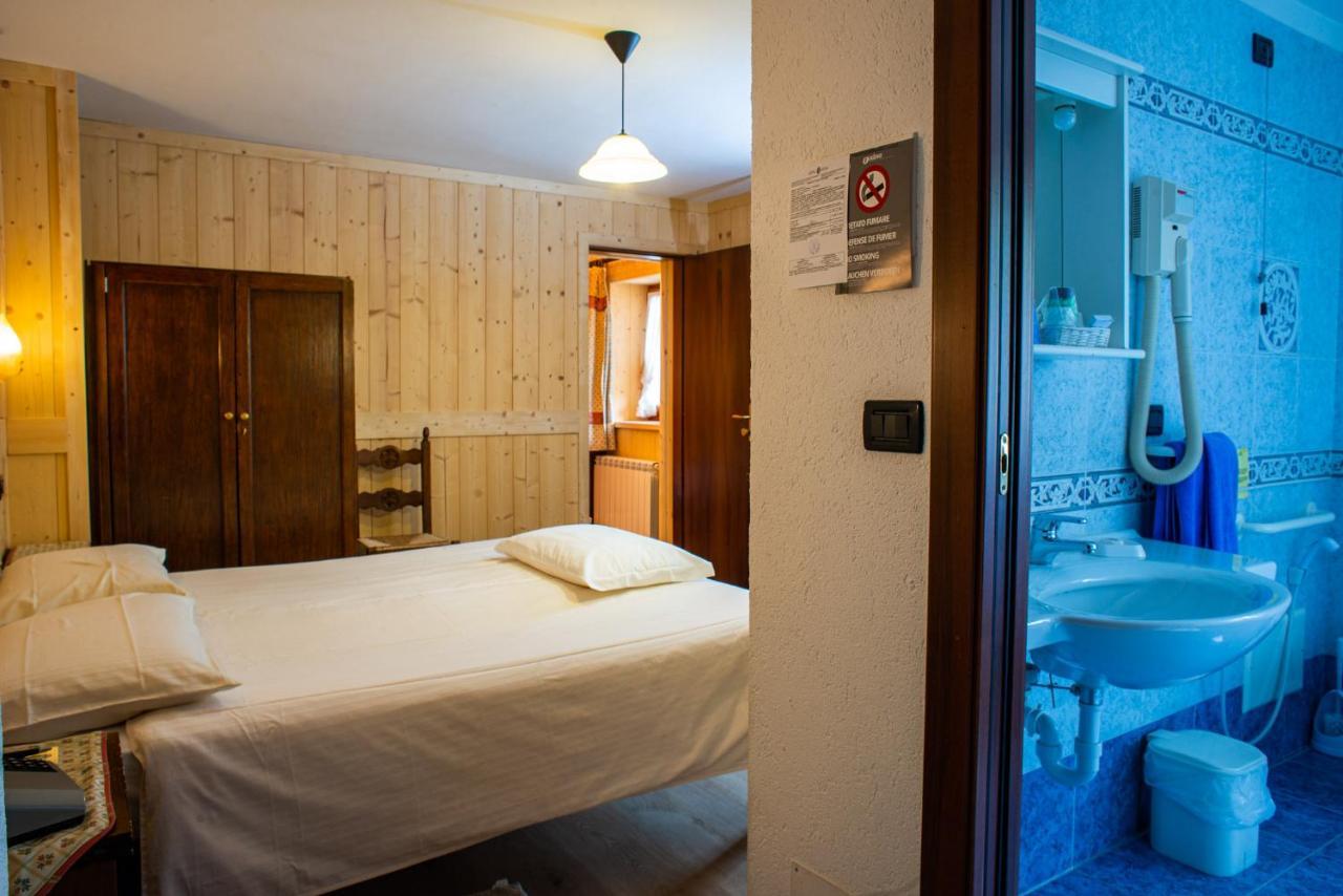 Santa San Hotel Champoluc Exterior foto