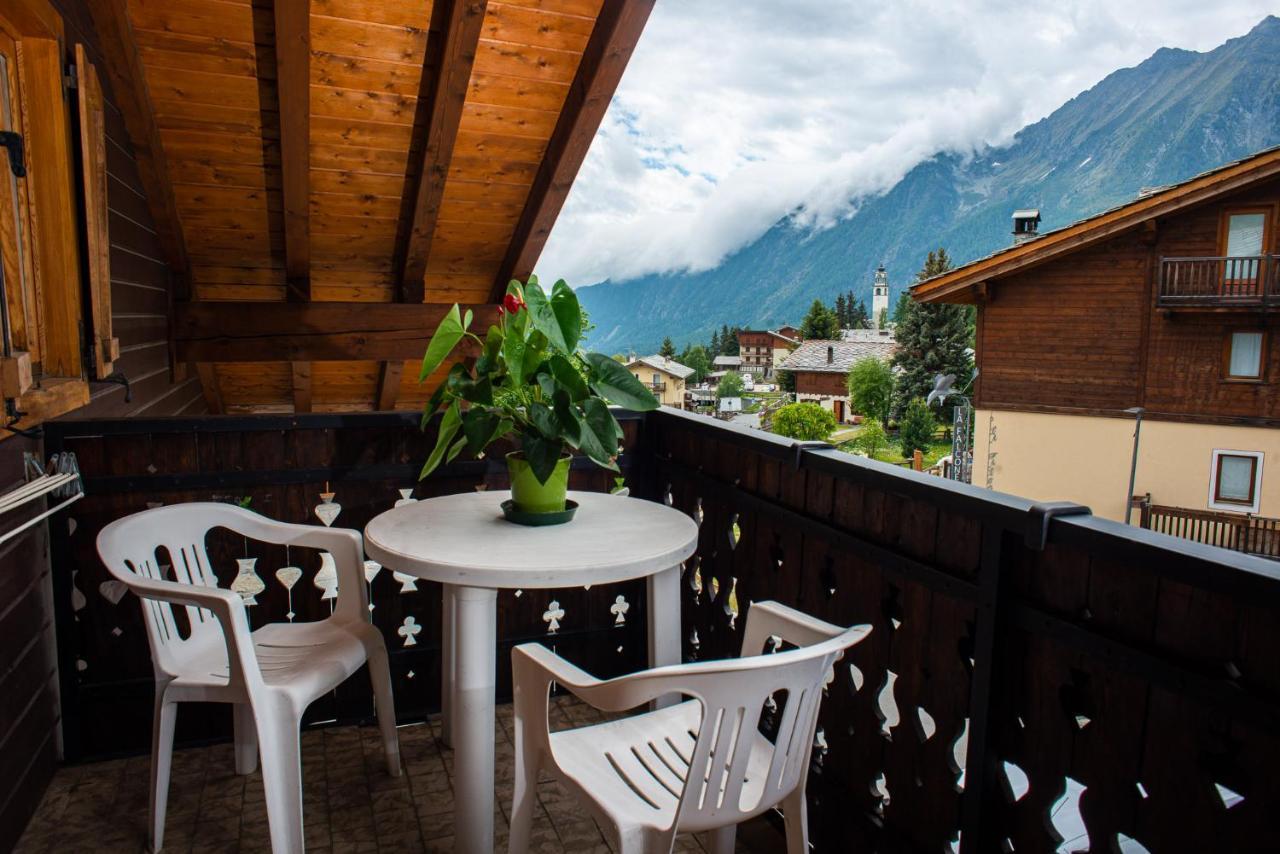 Santa San Hotel Champoluc Exterior foto