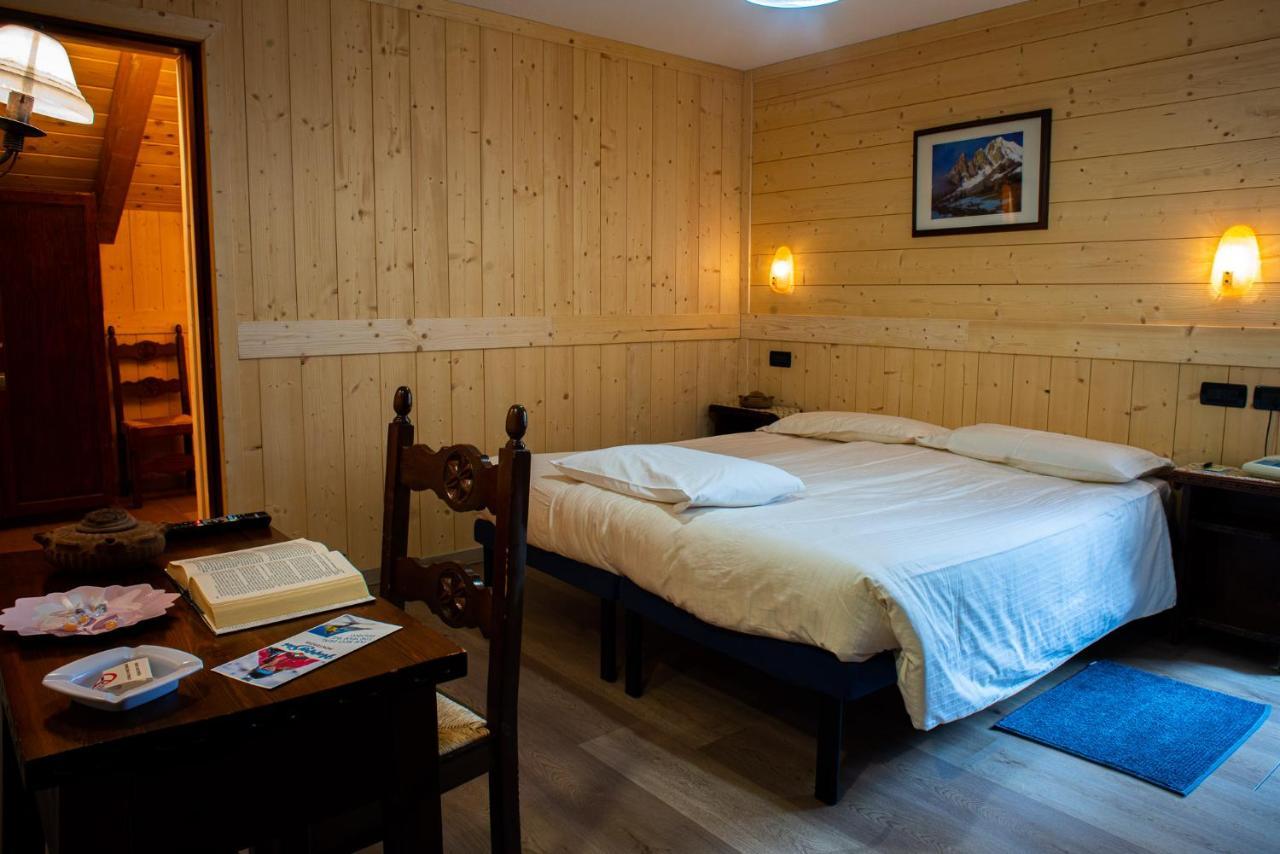 Santa San Hotel Champoluc Exterior foto